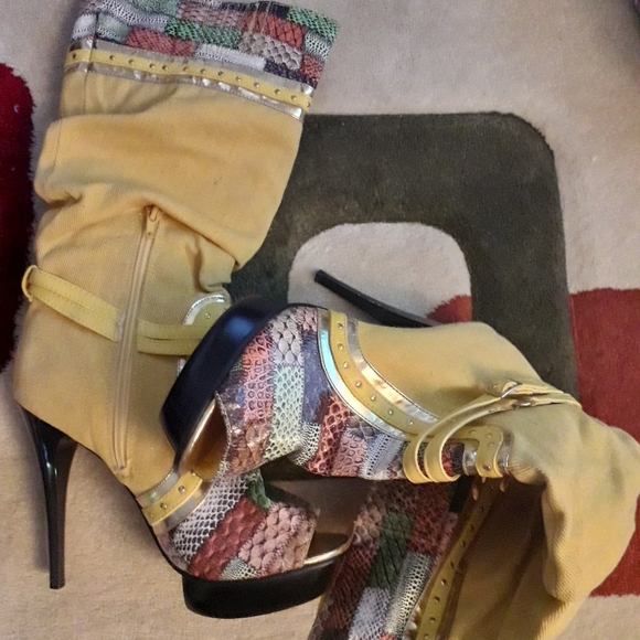 Multicolored Boots - Picture 3 of 3